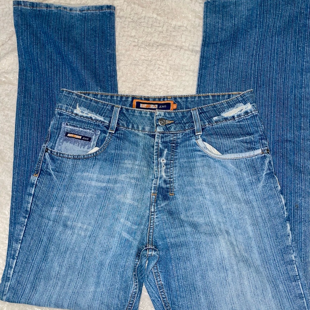 Women’s SBA Distressed Jeans - W31